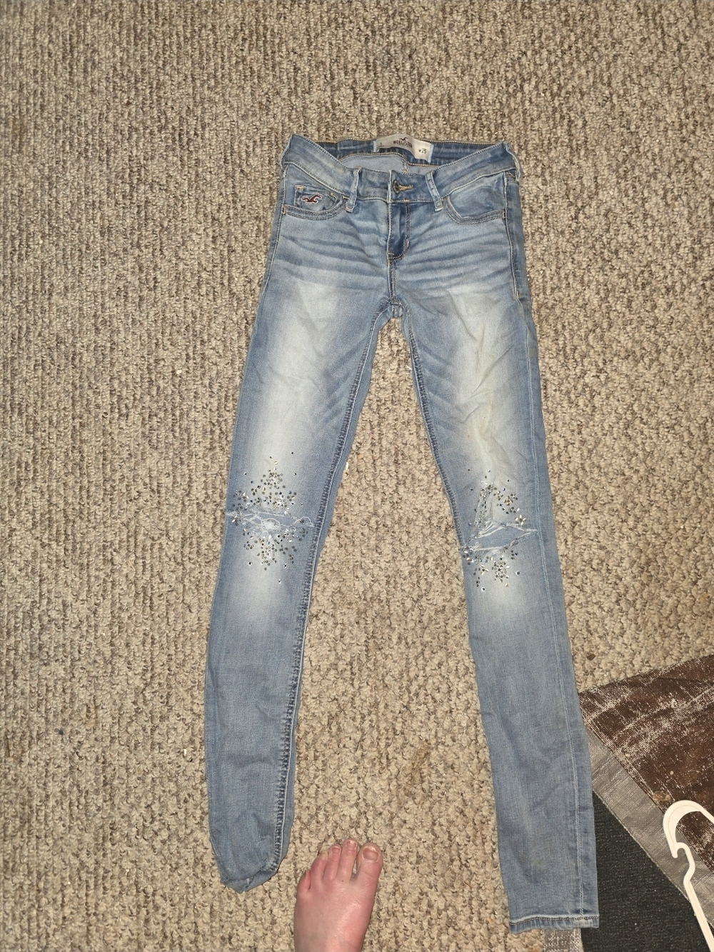 RARE Hollister Light Blue Skinny Jeans with Knee Embellishments - Picture 5 of 5